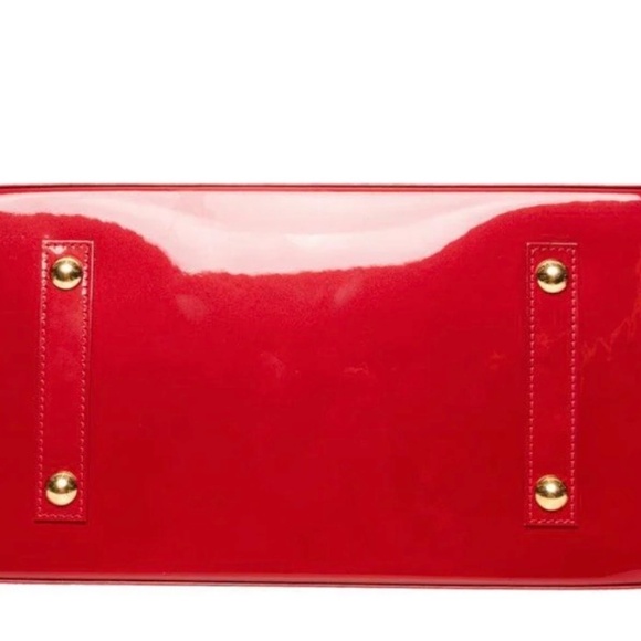 Authentic Louis Vuitton Alma GM Vernis leather in Pomme D’Amour Red color - Picture 3 of 9